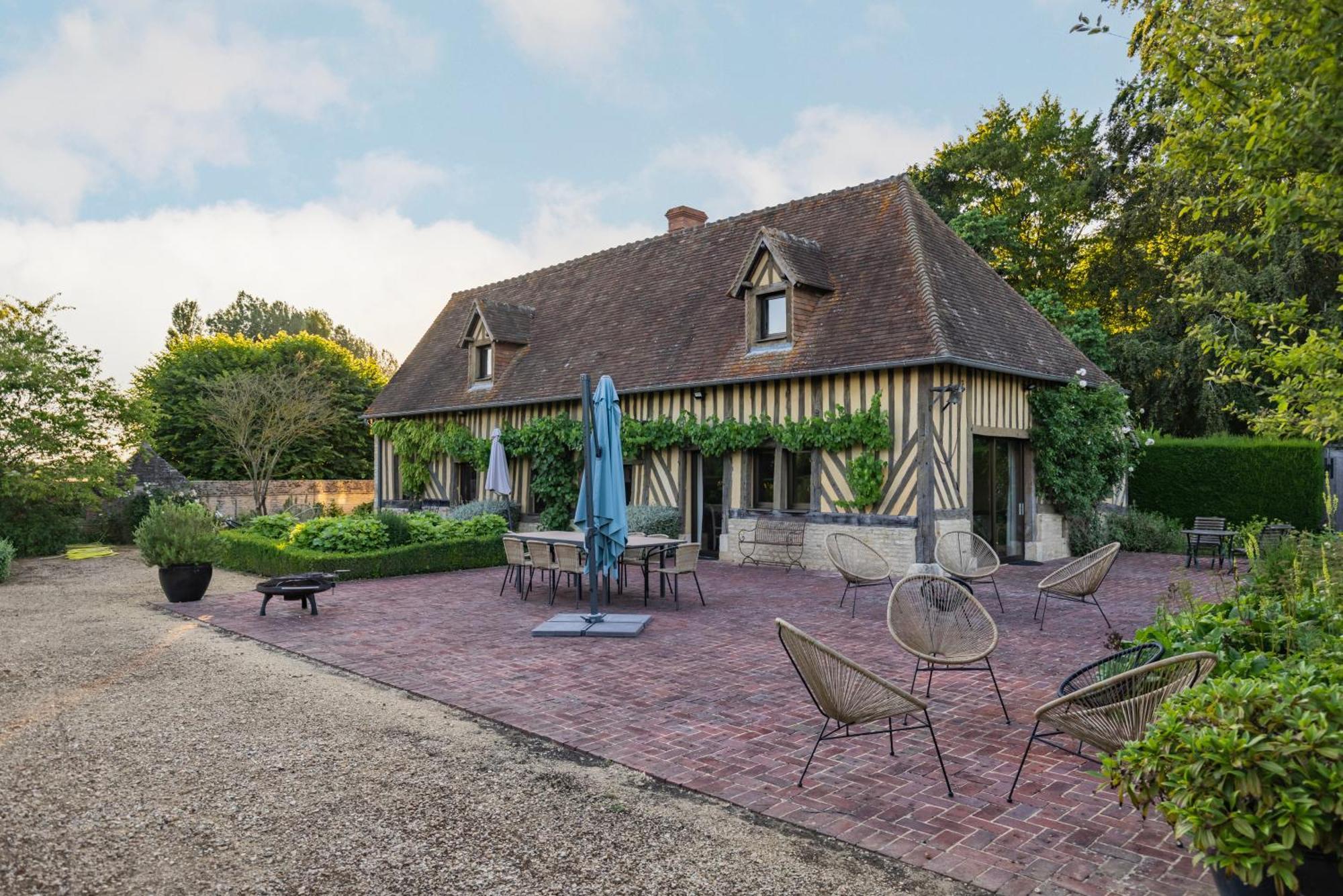 Maison "Jardin Gaillard" Bieville-en-Auge Exteriör bild