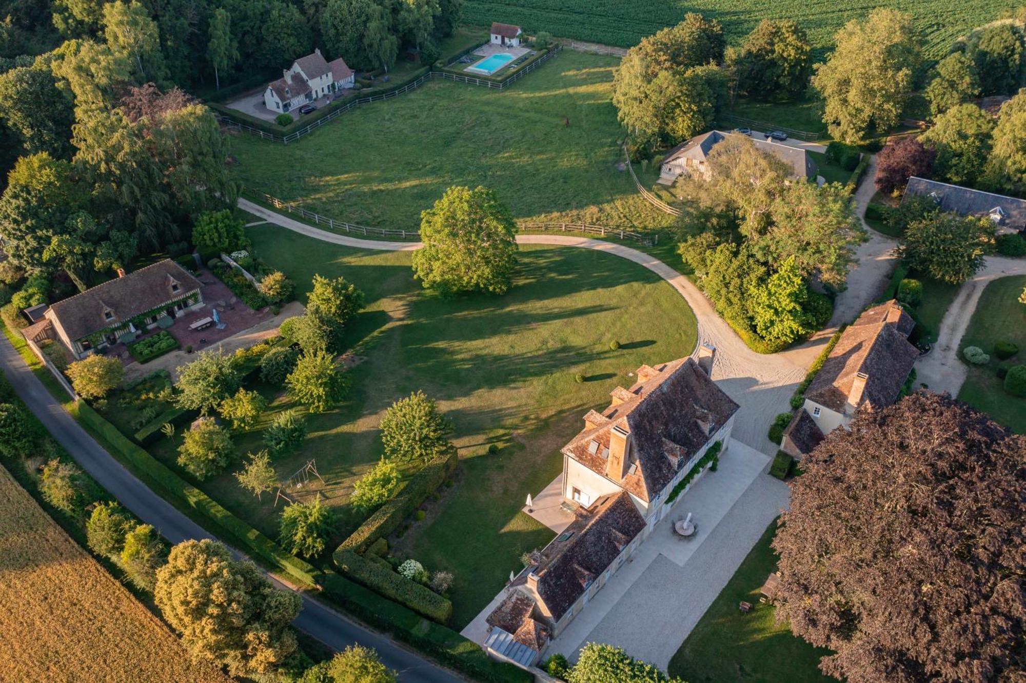 Maison "Jardin Gaillard" Bieville-en-Auge Exteriör bild